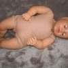 P16 Grote babypop getint voor babymassage etalage babykleding of als speelpop 60 cm - Afbeelding 7