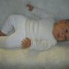 AD5d Levensechte babypop softbody pop met 2 delige velours kleding 53 cm - Afbeelding 8