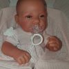 Antonio Juan levensechte babypop fullbody meisje met kleding deken en speen 43 cm - Afbeelding 13