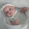 Berbesa full body babypop meisje blank met kleding en deken 42 cm - Afbeelding 6