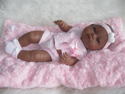 Berbesa full body babypop meisje donker met kleding en kussen 42 cm - Afbeelding 11