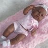 Berbesa full body babypop meisje donker met kleding en kussen 42 cm - Afbeelding 4