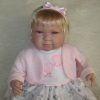 Berbesa soft body babypop met blond haar geluid en kleding 42 cm - Afbeelding 3
