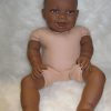 AD3c Levensechte Babypop soft body pop donker met kleding 53 cm - Afbeelding 17