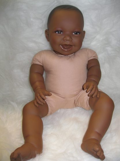 AD3l Levensechte Babypop soft body pop donker met kleding 53 cm - Afbeelding 14