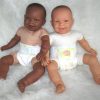 AD3CO Levensechte Babypoppen combi set van 2 poppen blank en donker 53 cm - Afbeelding 15