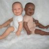 AD3CO Levensechte Babypoppen combi set van 2 poppen blank en donker 53 cm - Afbeelding 5