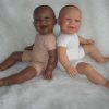 AD3CO Levensechte Babypoppen combi set van 2 poppen blank en donker 53 cm - Afbeelding 6