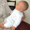 AD5h Levensechte babypop softbody pop met velours kleding 53 cm - Afbeelding 7
