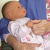 AD6b Levensechte Babypop Lara met kleding en speen 52 cm - Afbeelding 5