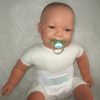 AD3e Levensechte Babypop soft body lachend bruine ogen speen 53 cm - Limited Edition - Afbeelding 16