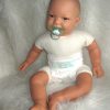 AD3e Levensechte Babypop soft body lachend bruine ogen speen 53 cm - Limited Edition - Afbeelding 7