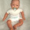 AD3e Levensechte Babypop soft body lachend bruine ogen speen 53 cm - Limited Edition - Afbeelding 5