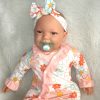 AD3i2 Levensechte Babypop soft body bruine ogen kleding speen 53 cm - Limited Edition