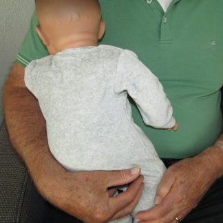 AD3b Levensechte Babypop soft body bruine ogen in grijze kleding 53 cm - Limited Edition