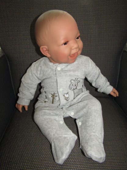 AD3b Levensechte Babypop soft body bruine ogen grijze kleding 53 cm - Limited Edition - Afbeelding 21