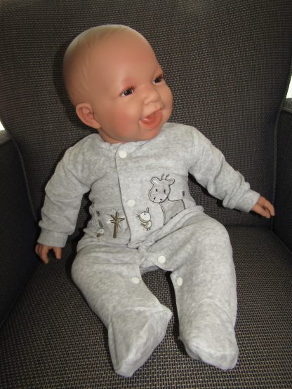 AD3b Levensechte Babypop soft body bruine ogen grijze kleding 53 cm - Limited Edition - Afbeelding 8