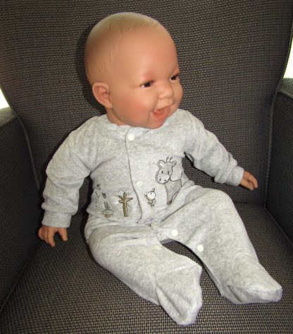 AD3b Levensechte Babypop soft body bruine ogen grijze kleding 53 cm - Limited Edition - Afbeelding 20