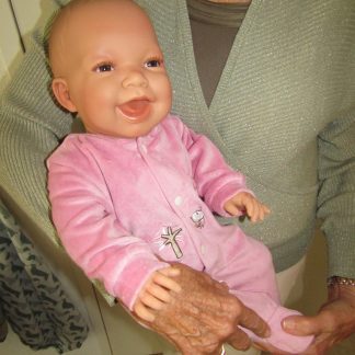 AD3b Levensechte Babypop soft body bruine ogen in kleding 53 cm - Limited Edition