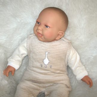 AD4a Levensechte Babypop softbody pop vrolijk in beige kleding 53 cm