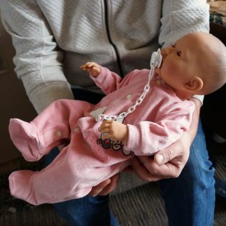 babypoppen geschikt voor ouderen met Dementie